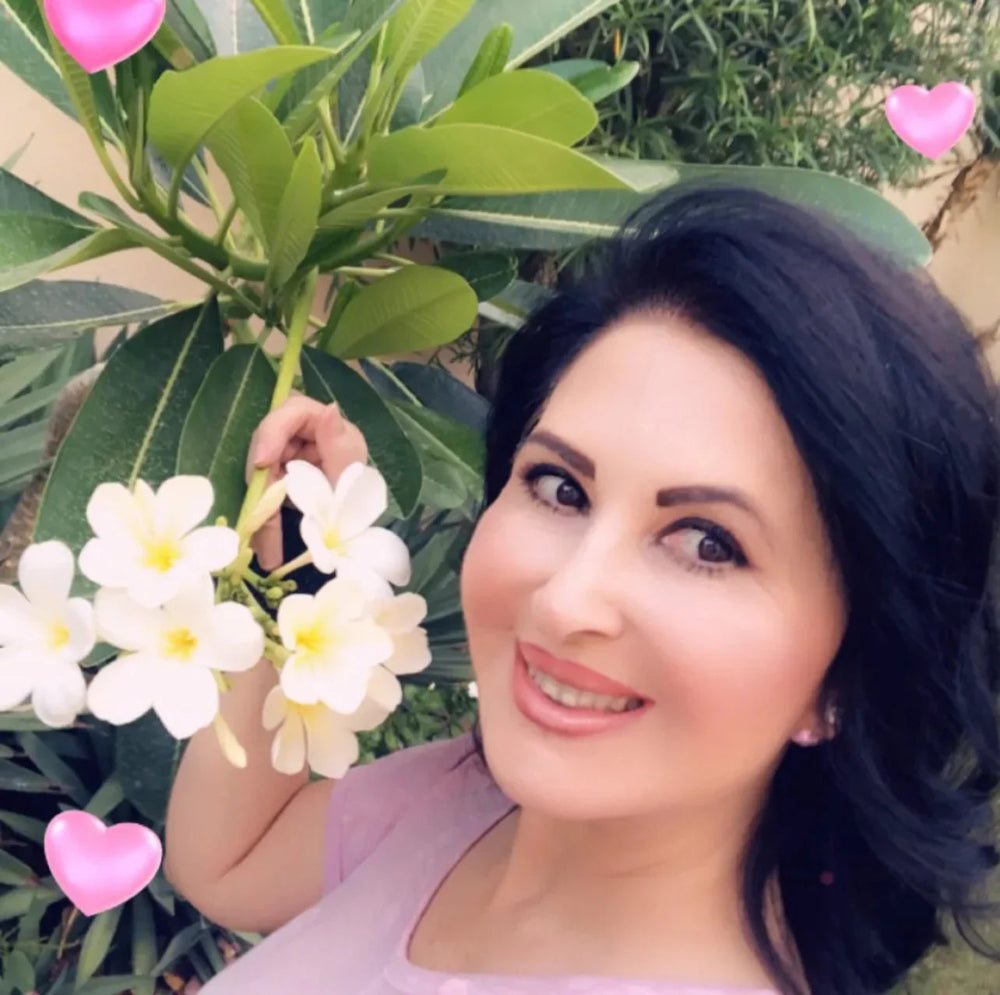Nada Fehmi Mamlouk, PMP-certified Managing Director and Founder of Élevé My Life Hub, specialist in strategic wellness and project management in the UAE and USA.
ندى فهمي مملوك، المدير العام المعتمد (PMP) ومؤسسة (Élevé My Life Hub)، أخصائية في العافية الاستراتيجية وإدارة المشاريع في الإمارات وأمريكا.